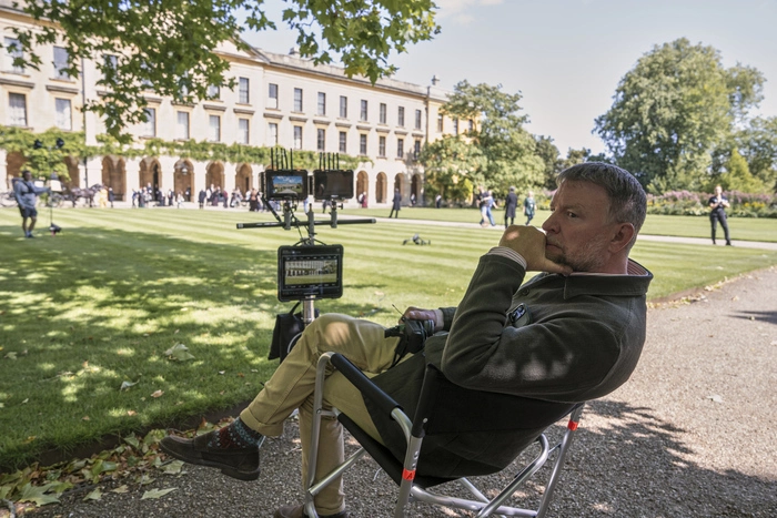 Regisseur Guy Ritchie am Set von „Young Sherlock“ 