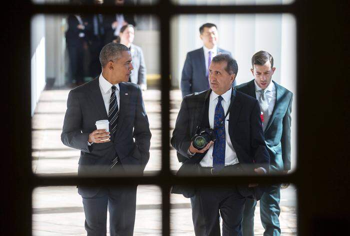 Barack Obama mit seinem Fotografen Pete Souza 