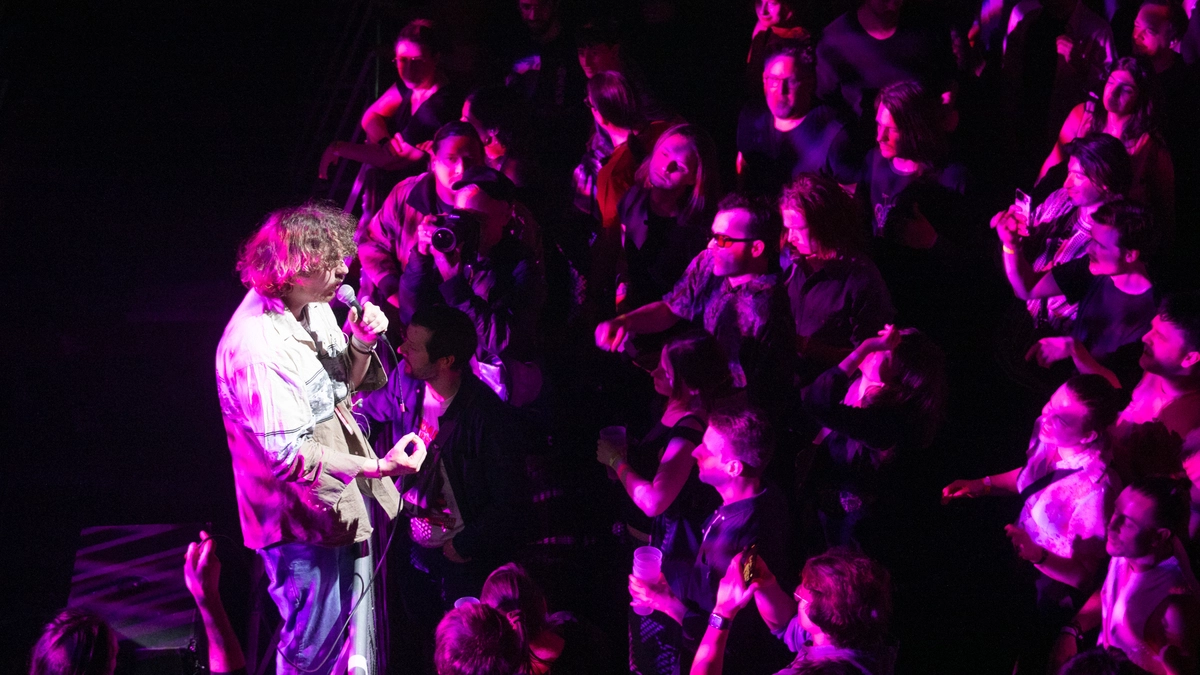 Fat Dog: die halbe Musikgeschichte des 20. Jahrhunderts auf engstem Raum