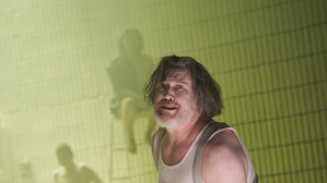 Nicholas Ofczarek als „Richard III.“: gespenstisch vereiste Persönlichkeit