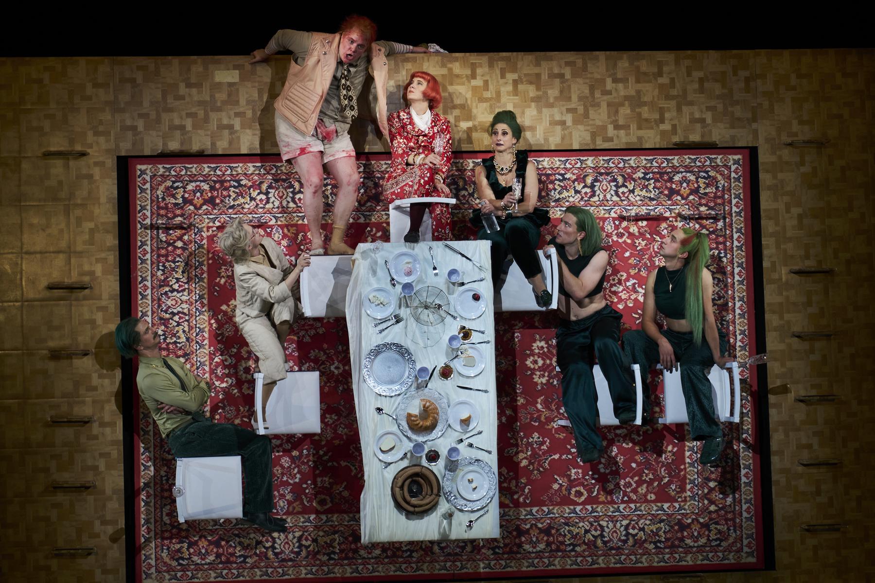 Akademietheater Wien Ι Premierenkritik: Schwabs „Volksvernichtung“: Leben am Abgrund