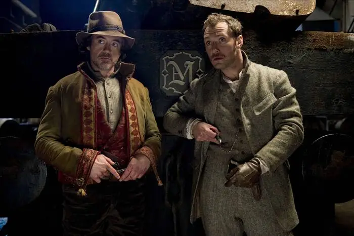 Robert Downey Jr. und Jude Law als Holmes und Watson im Jahr 2011 