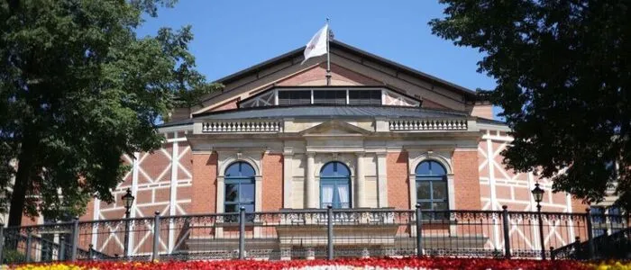 Der Grüne Hügel in Bayreuth: Immer für Debatten gut