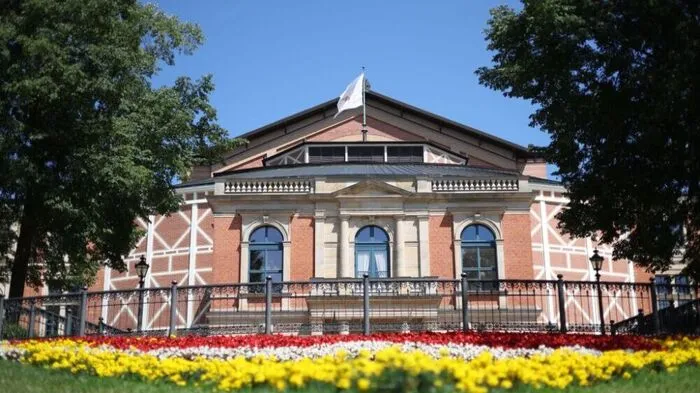 Der Grüne Hügel in Bayreuth: Immer für Debatten gut