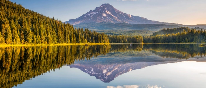 Der 3429 Meter hohe Mount Hood spiegelt sich im Trillium Lake