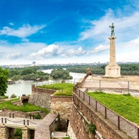 Die Pobednik-Statue in der Festung Kalemegdan am Zusammenfluss von Donau und Save