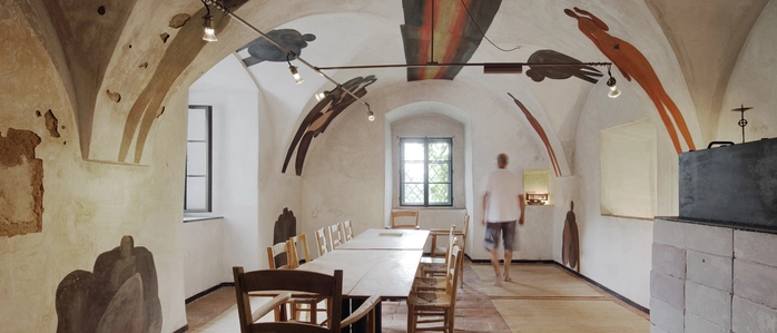 Das Gewölbe der Schlossküche wurde von Giselbert Hoke mit Fresken versehen