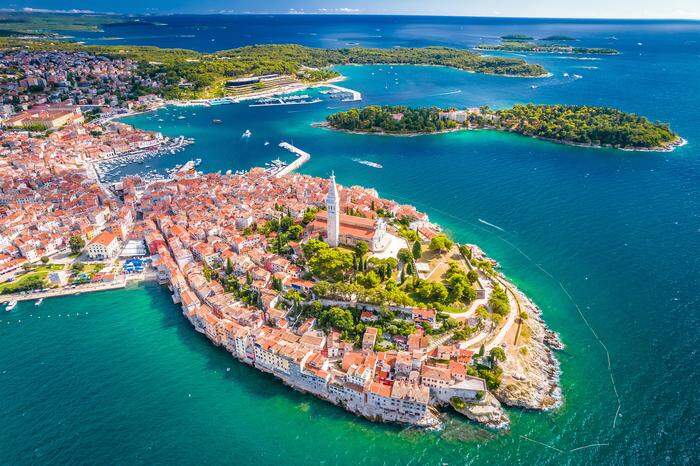 Die Altstadt von Rovinj liegt malerisch auf einer Landzunge