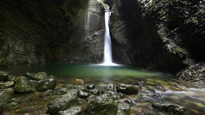 Der Kozjak-Wasserfall zählt zu den spektakulärsten Naturschauplätzen in Slowenien
