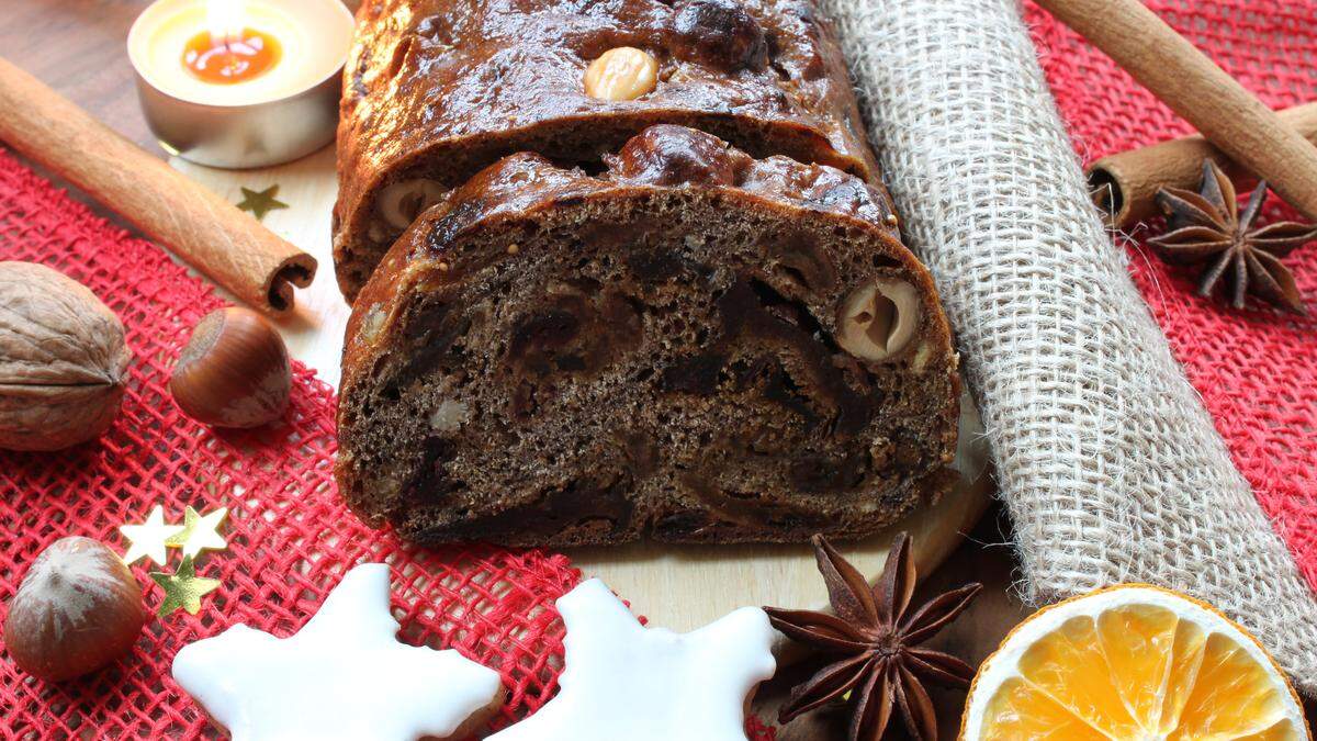 Rechtzeitig vor Weihnachten hat die Arbeiterkammer Steiermark Kletzen- und Früchtebrot getestet | Welches Kletzen- und Früchtebrot schmeckt am besten?