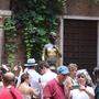 Die Julia-Statue vor der „Casa di Giulietta“ in Verona