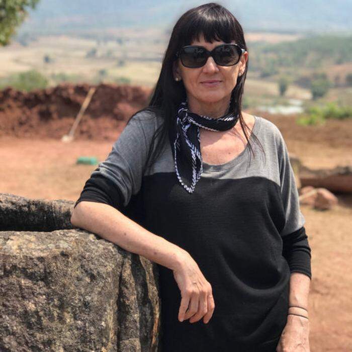Louise Shewan, Archäologin im „Plain of Jars Archaeological Project“