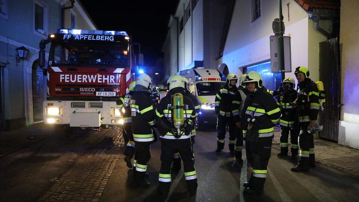 Brand in Innenstadtlokal forderte die Feuerwehr 