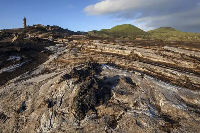 Die Vulkanlandschaft von Capelinhos auf Faial