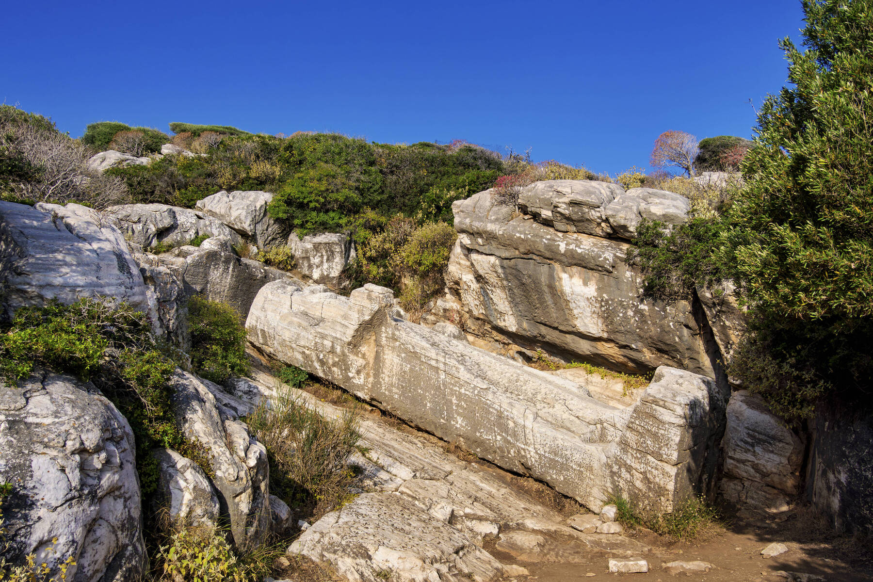 Auf Naxos liegen mehr als 2000 Jahre alte Jünglinge in der Sonne
