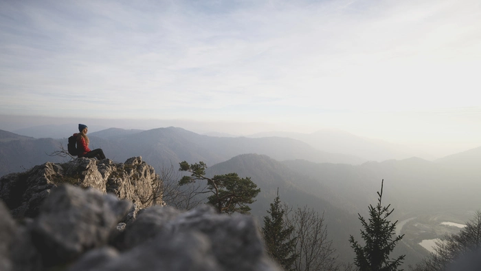 Blick auf die Gipfel nördlich der Landeshauptstadt, über die der Grazer-Bergland-Wanderweg führt