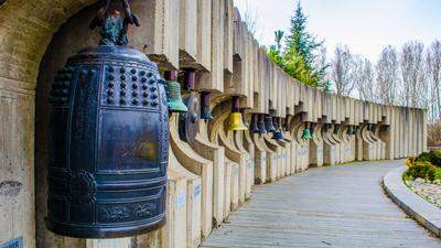 Der Glockenpark in Sofia wurde 1979 eröffnet und beherbergt inzwischen mehr als 100 Glocken