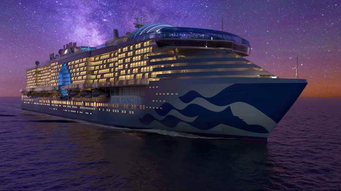 Die „Star Princess“ mit der großen Glaskuppel 