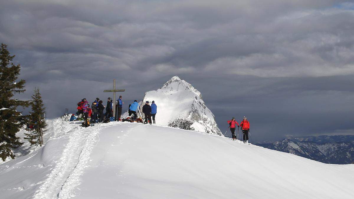 Der Gscheideggkogel bietet einen prächtigen Ausblick auf den Lugauer, der aufgrund seiner markanten Form oft als steirisches Matterhorn bezeichnet wird