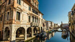 Mit seinen Brücken und Kanälen erinnert Chioggia an Venedig. Die kleine Schwester 
hat aber viel weniger Besucher