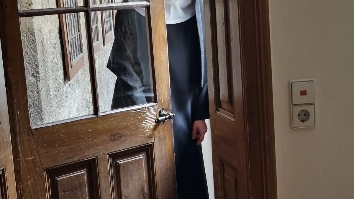 Schwester Miriam im Stift Nonnberg