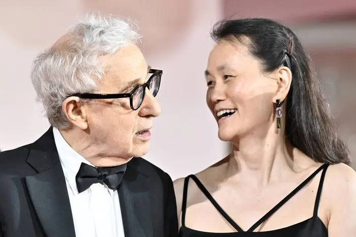 Coup de chance red carpet at the 80th Venice International Film Festival on September 04, 2023 Venice, Italy Woody Allen, Soon-Yi Farrow Previn during Coup de chance red carpet at the 80th Venice International Film Festival on September 04, 2023 Venice, Italy, Credit:Maria Laura Antonelli / Avalon Italy, Venice PUBLICATIONxNOTxINxUKxFRAxUSA Copyright: xMariaxLauraxAntonellix/xAvalonx 0803083510