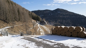 Sonnenschein und<strong> </strong>frostige Temperaturen auf dem Saureggen Rundwanderweg