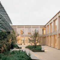 Das Atrium der Firmenzentrale Windkraft Simonsfeld in Ernstbrunn entstand durch den Zubau