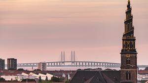 Die Öresundbrücke verbindet Kopenhagen (im Bild) und Malmö