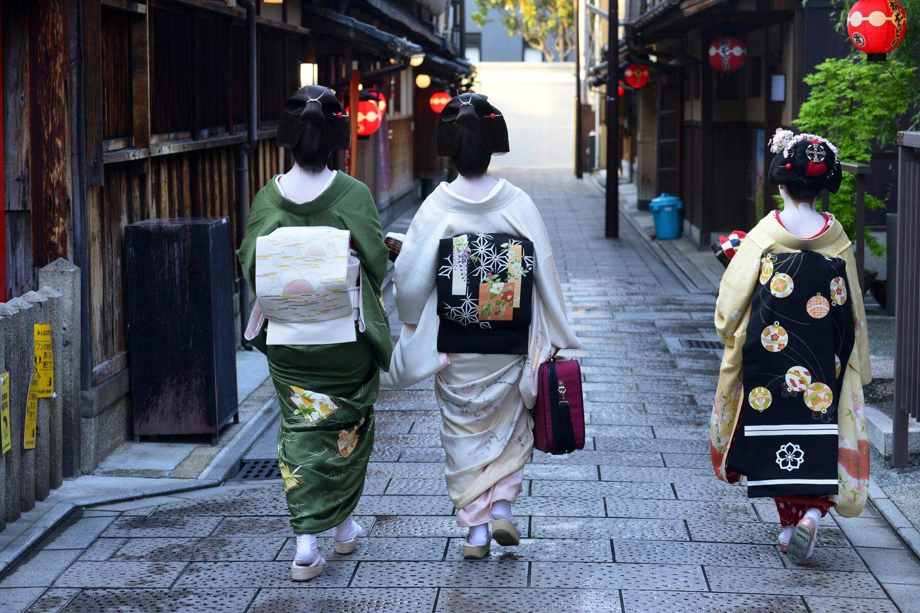 Wegen rüpelhafter Touristen: Kyoto beschränkt Zugang zu Geisha-Bezirk