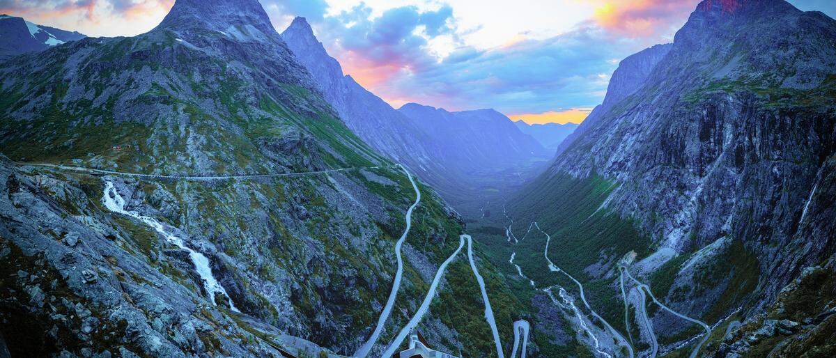 Der Trollstigen ist die bekannteste Touristenstraße in Norwegen