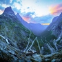 Der Trollstigen ist die bekannteste Touristenstraße in Norwegen