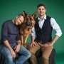 Vier Pfoten und eine kalte Schnauze – künftig mit Maximilian Brückner (links) und  Ferdinand Seebacher