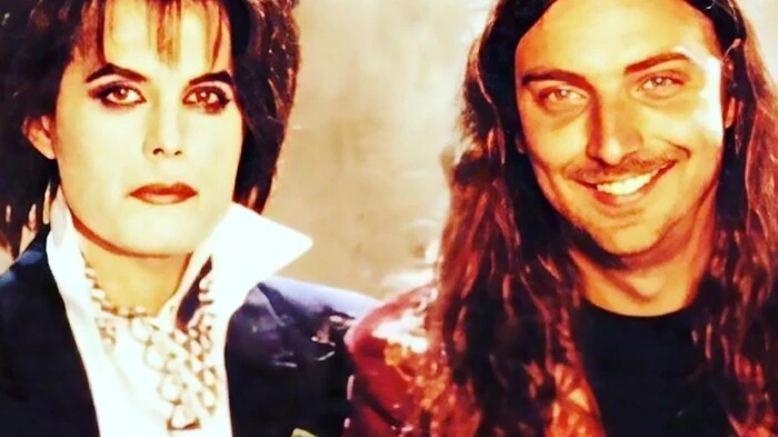 Freddie Mercury mit Rudi Dolezal bei einem Videodreh