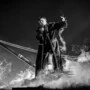 Inszeniert in Schwarz/Weiß: JJ mit „Wasted Love“ auf seinem Bühnenboot beim ESC in Basel