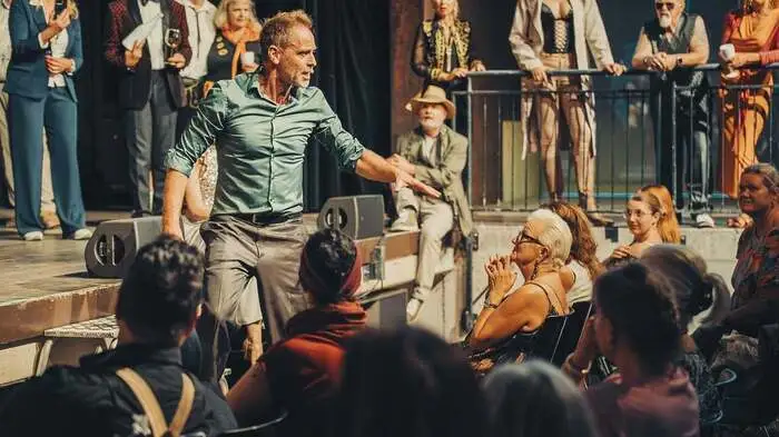 „Jedermann“ auf den Grazer Kasematten mit Julian Weigend