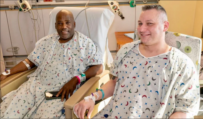 James Harris Jr. und Russ Redhead einen Tag nach der Transplantation
