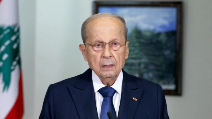 A handout picture provided by the Lebanese photo agency Dalati and Nohra shows Lebanon's President Michel Aoun giving a televised address in Baabda, east of the capital Beirut, on October 13, 2022. Aoun announced that his country has approved the maritime border demarcation agreement with Israel after intense negotiations with the United States, paaving the way for hydrocarbon exploration in the area. (Photo by DALATI AND NOHRA / AFP) / === RESTRICTED TO EDITORIAL USE - MANDATORY CREDIT "AFP PHOTO / HO / DALATI AND NOHRA" - NO MARKETING - NO ADVERTISING CAMPAIGNS - DISTRIBUTED AS A SERVICE TO CLIENTS ===