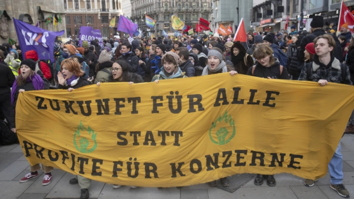 Zahlreiche Menschen gingen 2023 gegen die Gaskonferenz auf die Straße