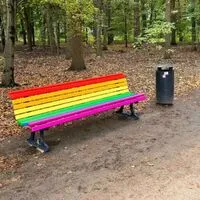Die Bank vor der Schmieraktion