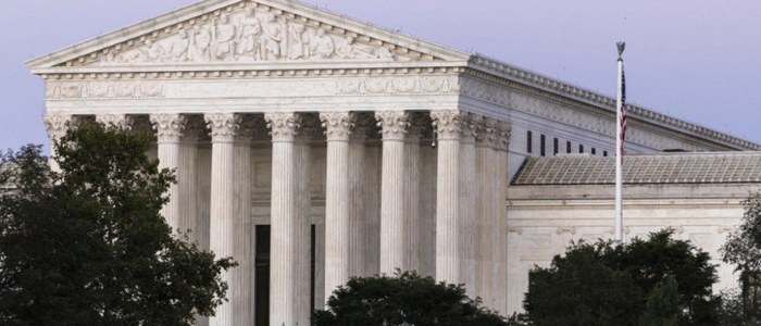 WASHINGTON, DC - SEPTEMBER 14: The U.S. Supreme Court building stands as the sun sets on September 14, 2026 in Washington, DC. The Supreme Court announced today that they will block President Trump's mail-in ballot rules. Finn Gomez/Getty Images/AFP (Photo by Finn Gomez / GETTY IMAGES NORTH AMERICA / Getty Images via AFP)