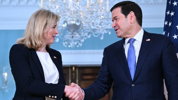 Shakehands zwischen Meinl-Reisinger und Rubio in Washington