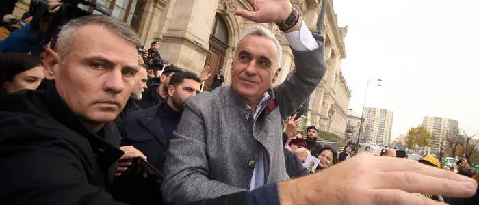 2025 gab es wegen des Vorwurfs des Staatsstreichs bereits in erster Instanz einen Prozess gegen Călin Georgescu. Seit diesem Montag wird der Fall nun vor dem Berufungsgericht in Bukarest verhandelt.