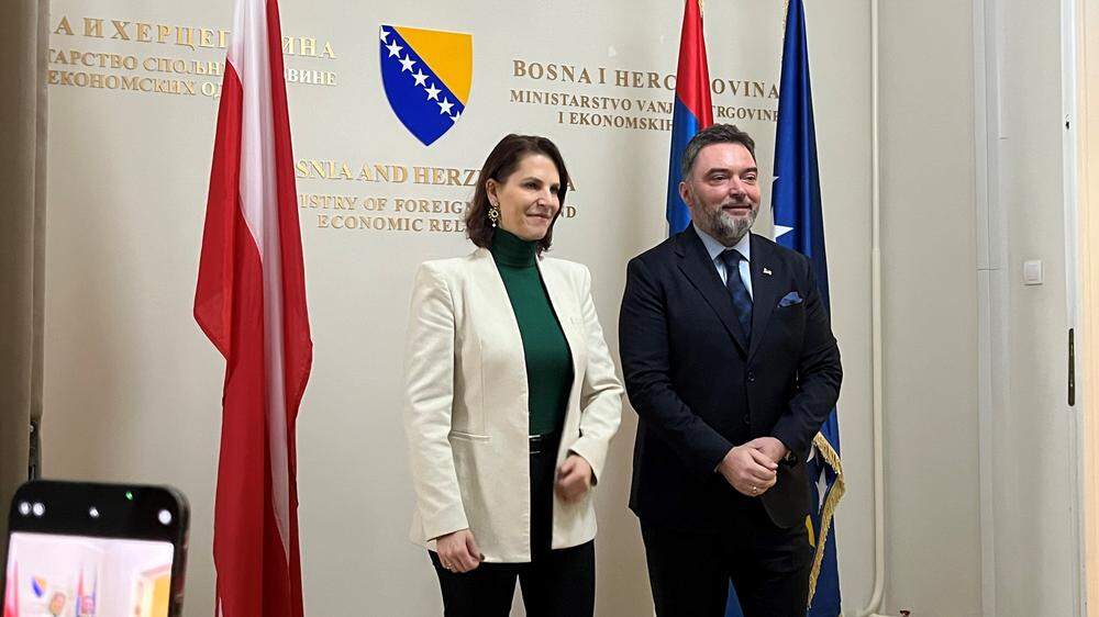 Karoline Edtstadler mit Wirtschaftsminister Stasa Kosarac | Karoline Edtstadler mit Wirtschaftsminister Stasa Kosarac