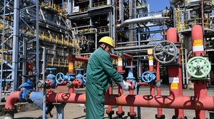Seit Mittwoch fließt wieder russisches Öl durch die Druschba-Pipeline Richtung Ungarn. Die Ukraine kann damit auf eine baldige Auszahlung des EU-Kredits hoffen