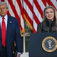 Donald Trump und Erika Kirk – ein ungleiches Duo