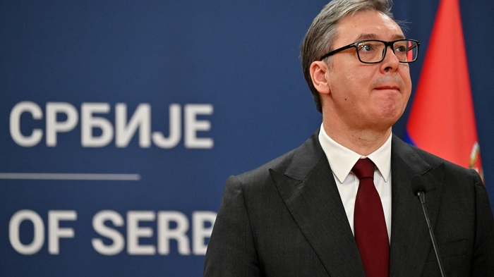 Vučić möchte nach dem Ende seiner Amtszeit als Präsident offenbar wieder Premier werden. Doch die Umfragewerte seiner Partei sind derzeit im Keller