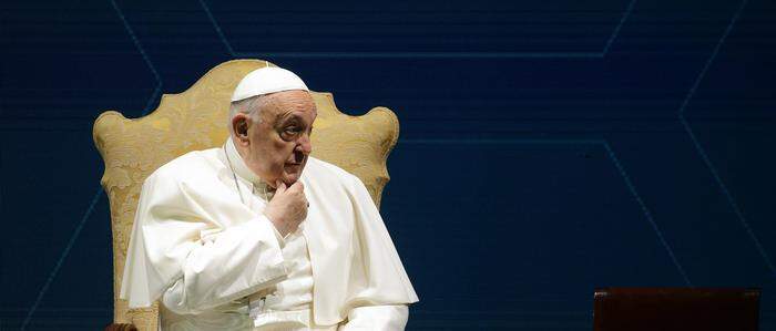 „Der Papst spricht von Gerechtigkeit, wir werden hingegen als bloße Ware behandelt“, klagt ein anonymer Mitarbeiter