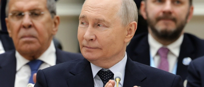 Wladimir Putin kann zufrieden sein: Nach seinem Telefonat mit Donald Trump setzt der US-Präsident nun wieder die Ukraine massiv unter Druck
