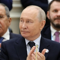 Wladimir Putin kann zufrieden sein: Nach seinem Telefonat mit Donald Trump setzt der US-Präsident nun wieder die Ukraine massiv unter Druck